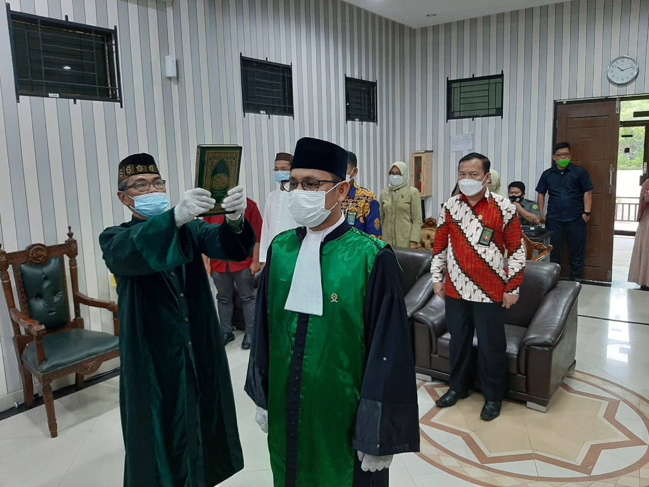 Pelantikan dan Pengambilan Sumpan Jabatan Wakil Ketua Pengadilan Agama Mentok Hermanto, S.H.I.
